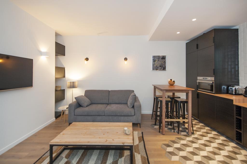 Pick A Flat'S Apartment In Le Marais - Rue Sainte Croix De La Bretonnerie Paris Exteriör bild